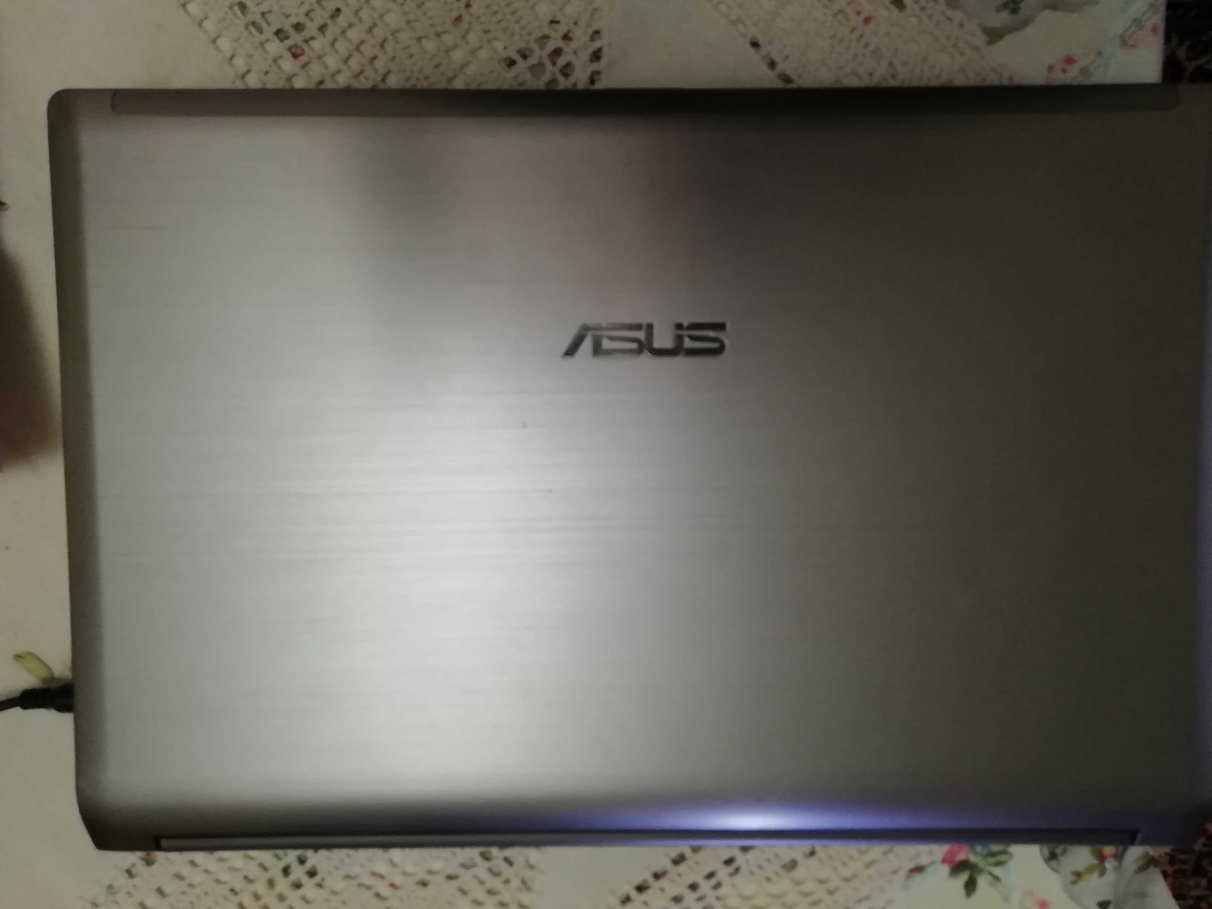 Asus N53J cu i5-15,6"