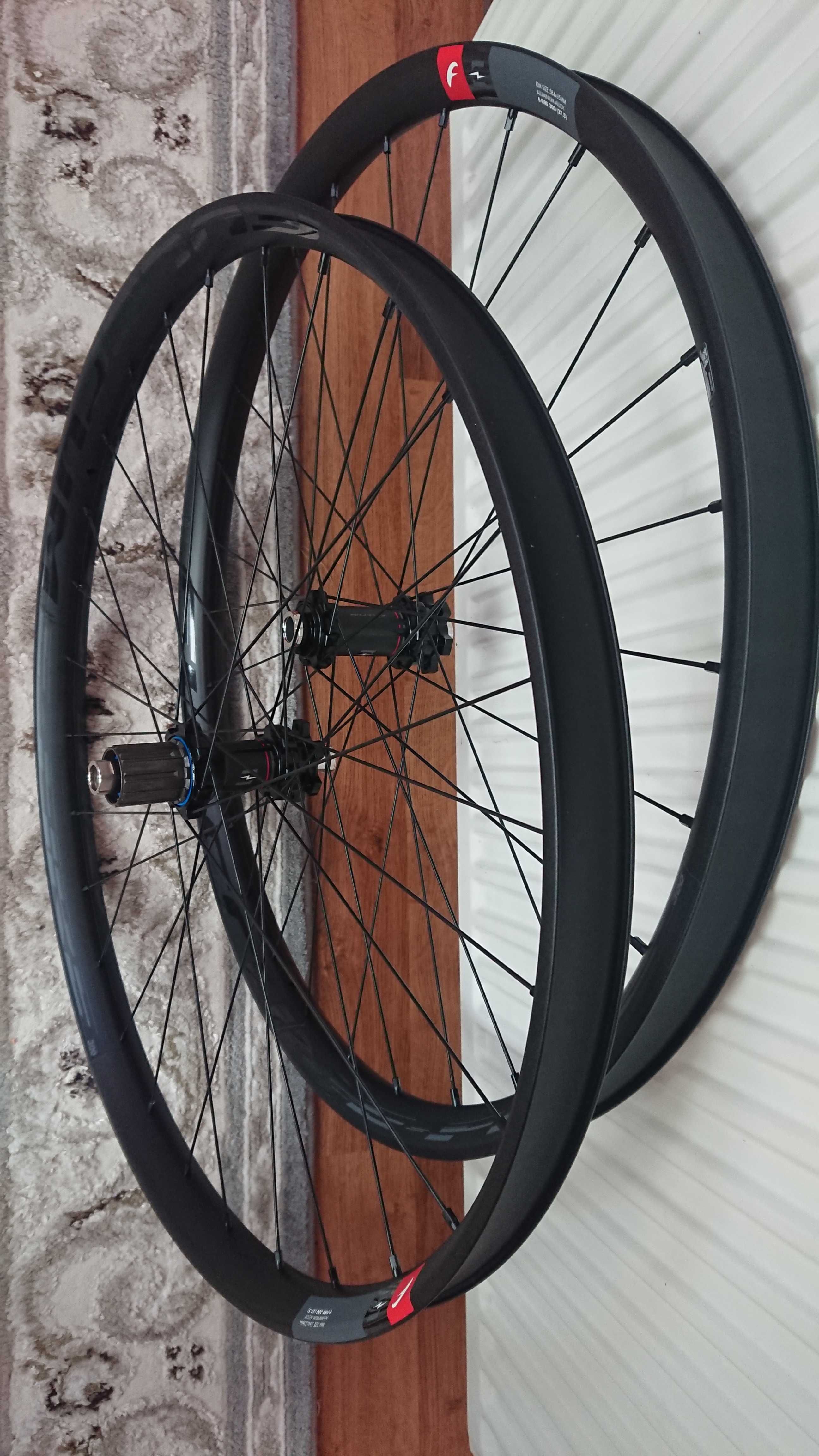 Fulcrum set boost 27.5 , boost. Nou. 35.