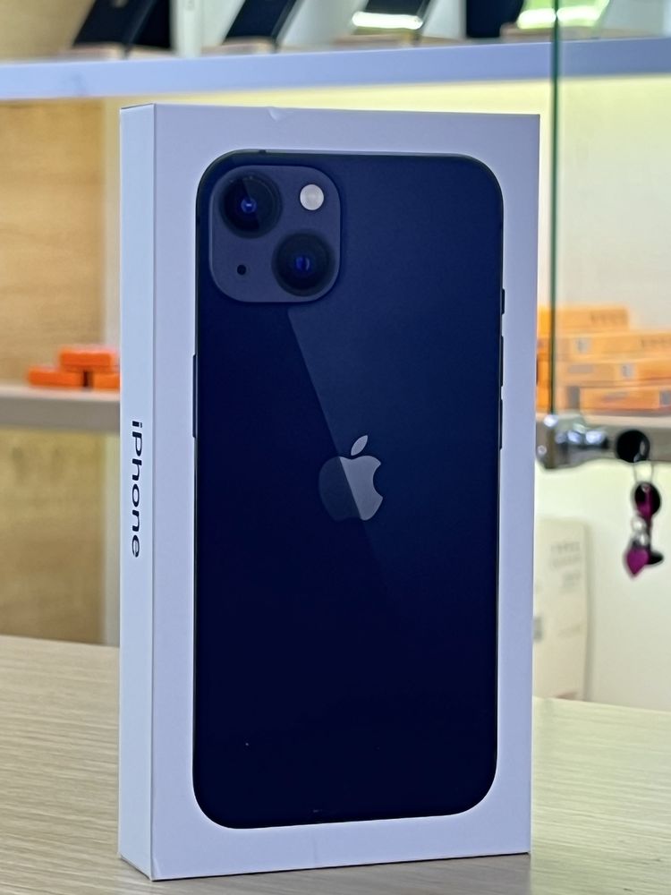 Iphone 13 новый в магазине Icom