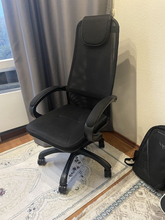 Компьютерное кресло