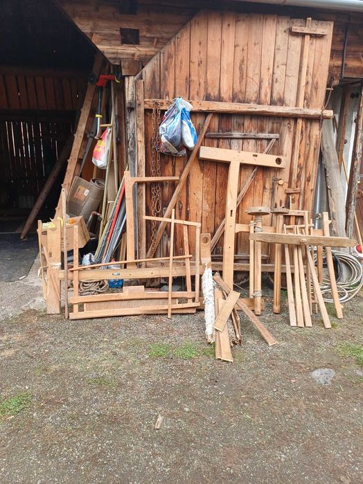 Război de țesut cu patru ițe.