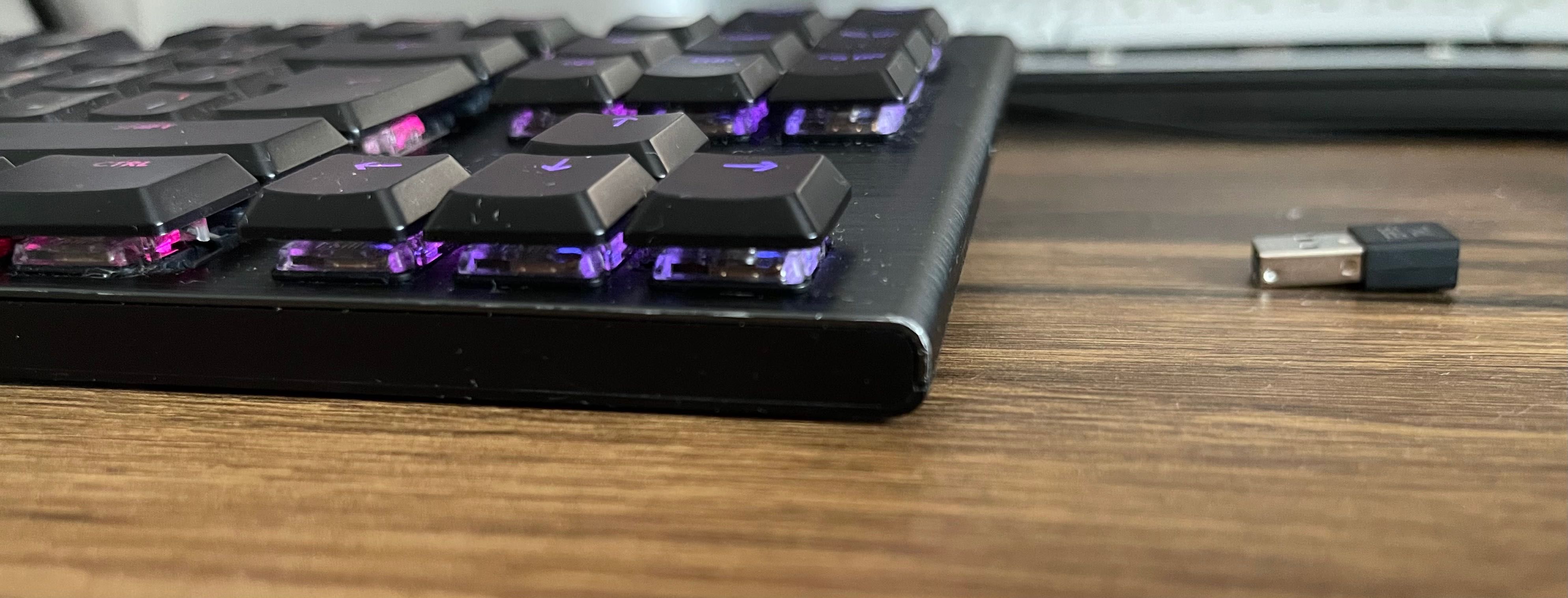 Геймърска клавиатура Logitech G915 TKL Lightspeed