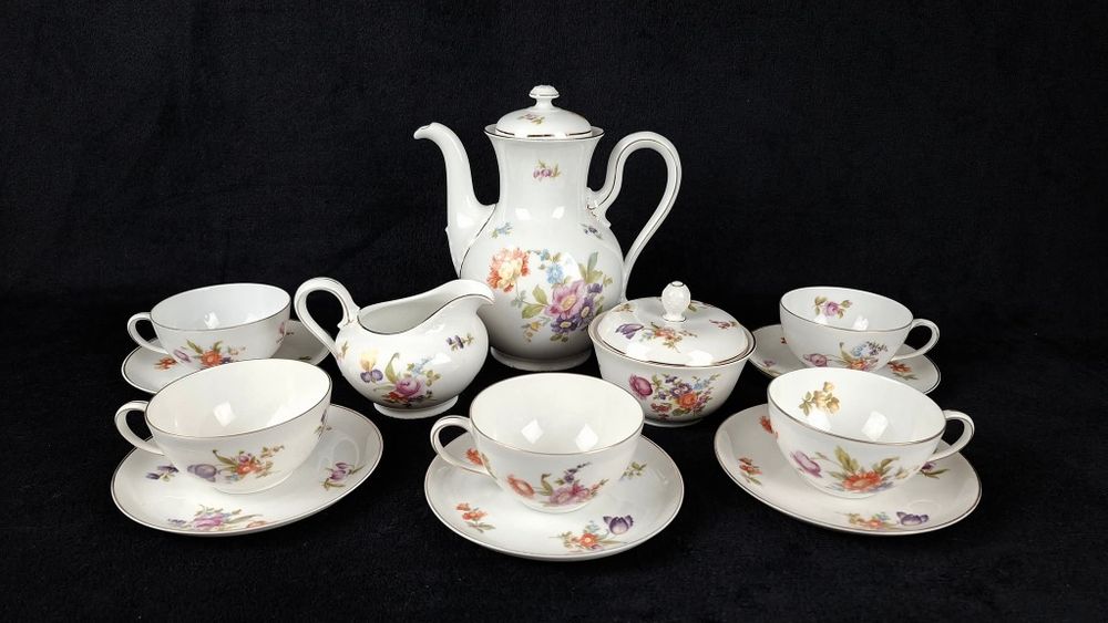 Сервиз Rosenthal - модел Balmoral, 30-те

Фин, тънък, лек и прозрачен