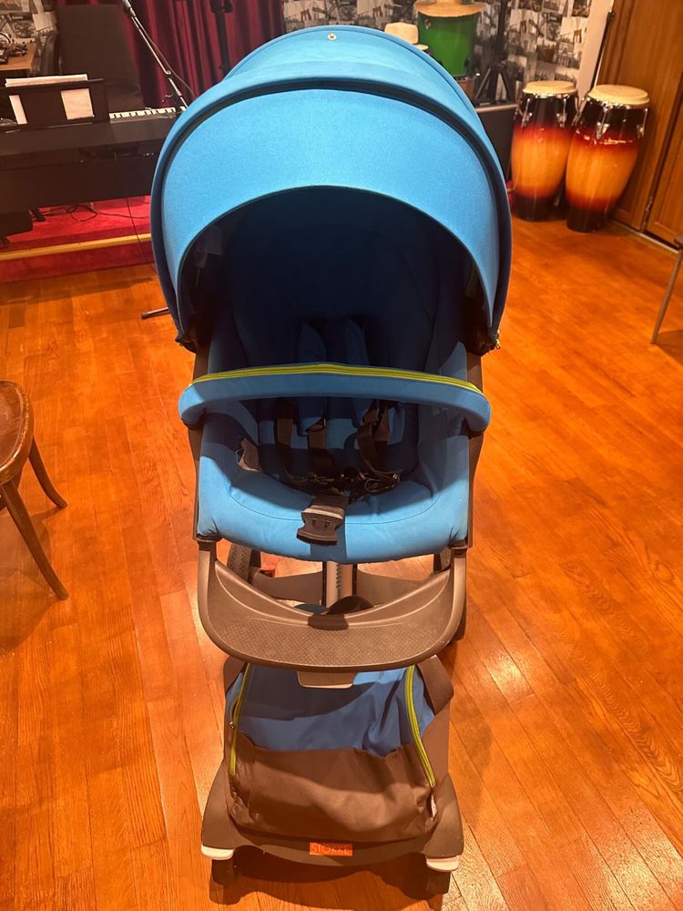 Vând cărucior stokke