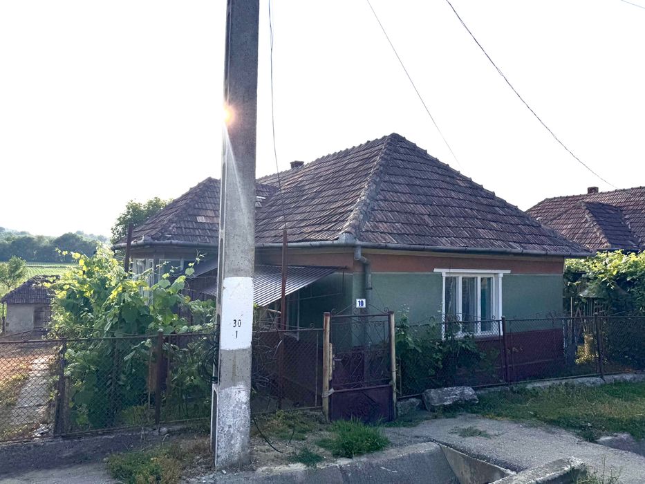 Vând casă la Mesesenii de Jos