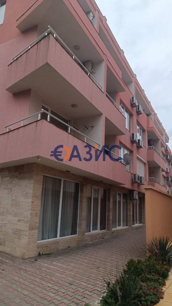 Продава се Двустаен апартамент в Поморие - 63 кв.м за 1667 €/кв.м - Снимка #12