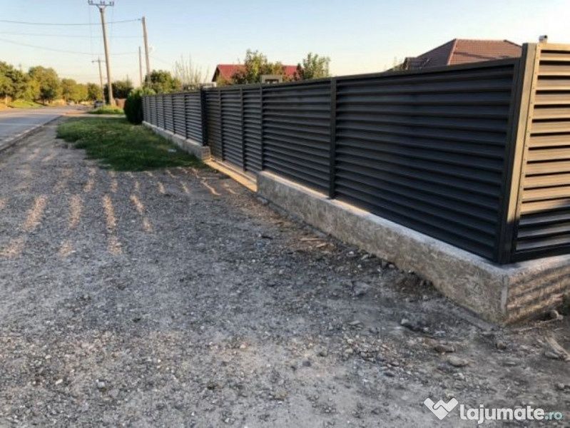 Gard metalic din plasă de sârmă și iută, potrivit pentru delimitarea p