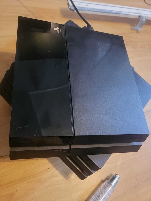 Плейстейшан 4 конзола