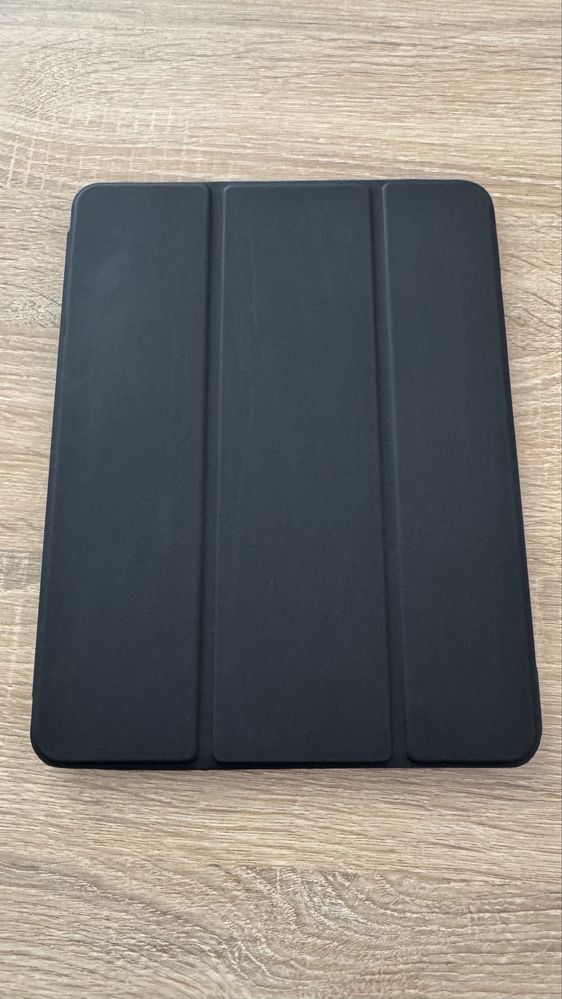 Продавам iPad Air 5th Gen WiFi 64GB+ Apple pencil 2nd gen