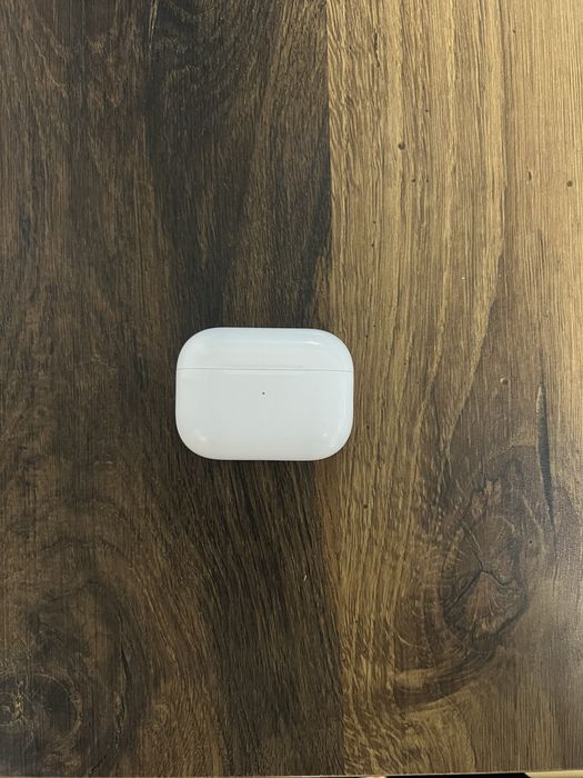 AirPods Pro 2 оригинал — левый наушник + кейс, отличное состояние