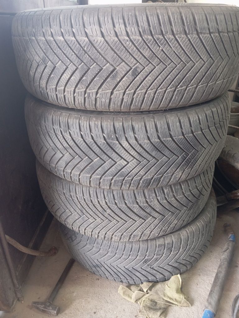 235/55ZR19 Imperial All Season Driver