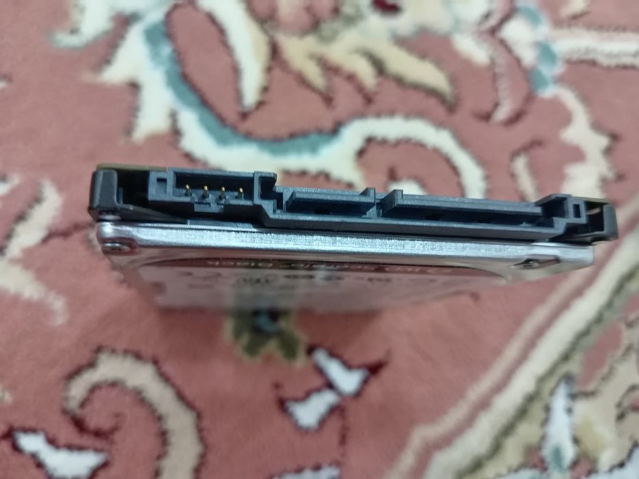 Продам жесткий диск HHD