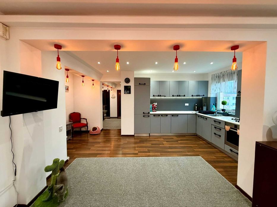 Apartament 3 camere, 68mp, 4/4 + beci curat 13mp