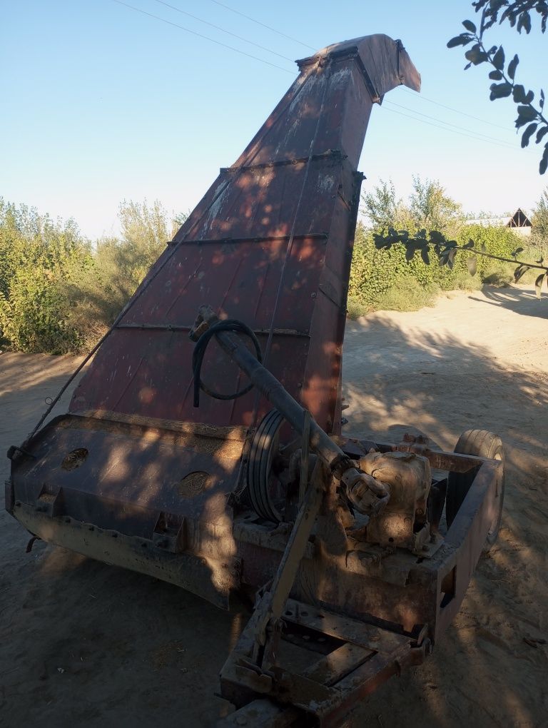 Ttz traktor va kir paltara sotiladi