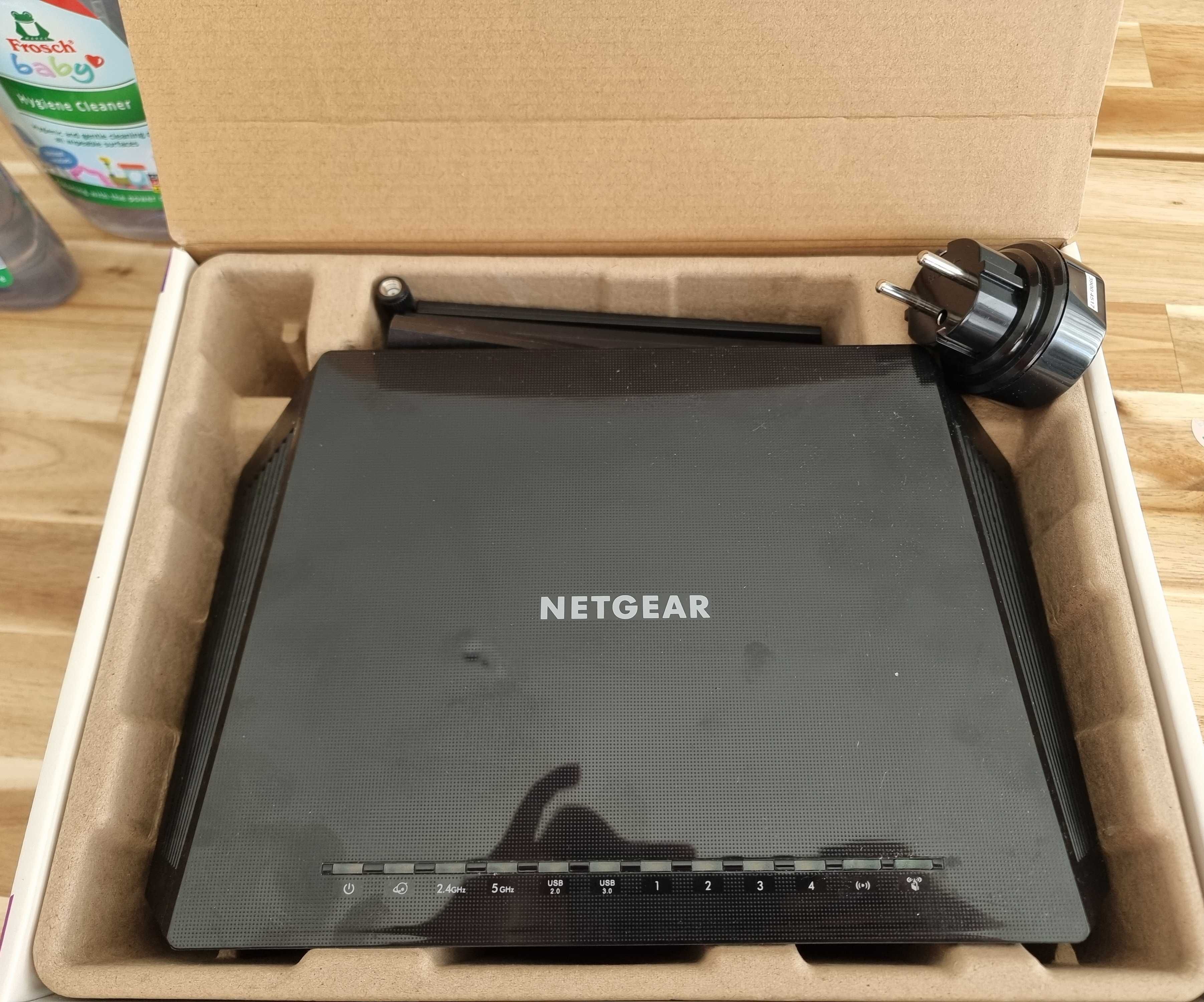 Безжичен рутер - NETGEAR AC1900 R6800 - използван