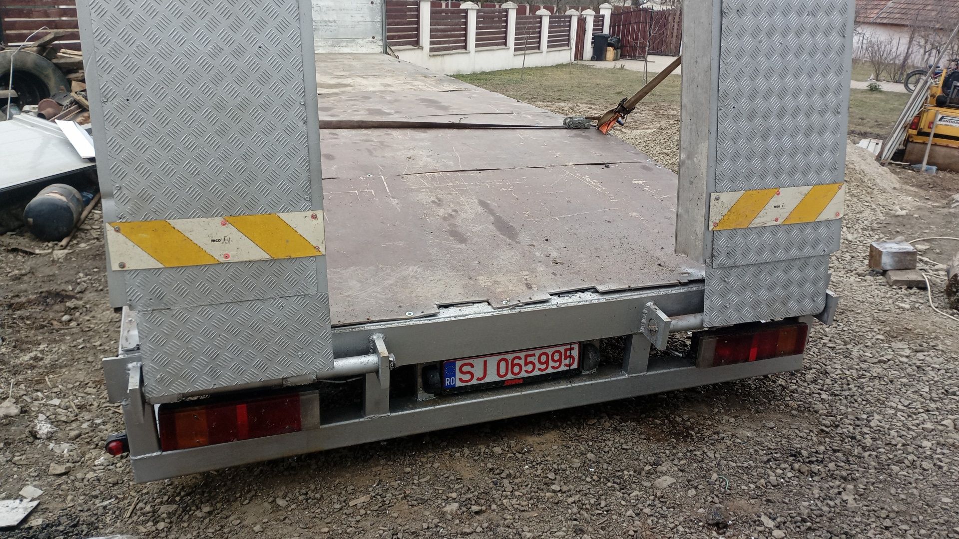 Camion Man 24 to platforma
