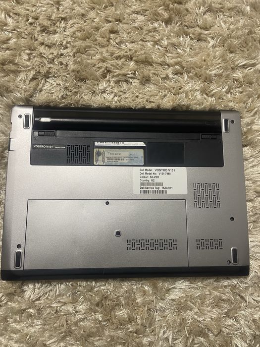 Se vinde laptop HP Vostro V131