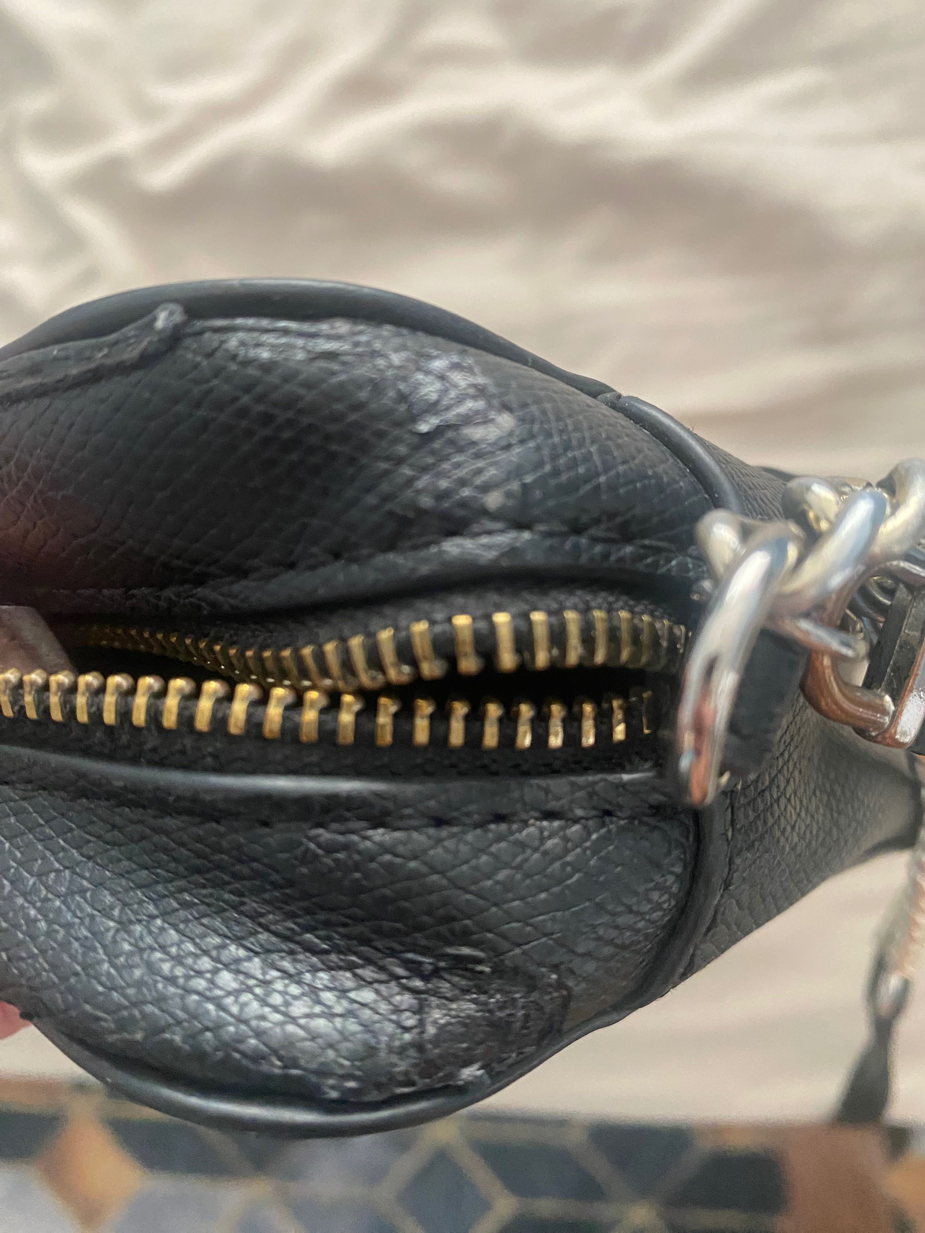 Оригинална чанта Guess