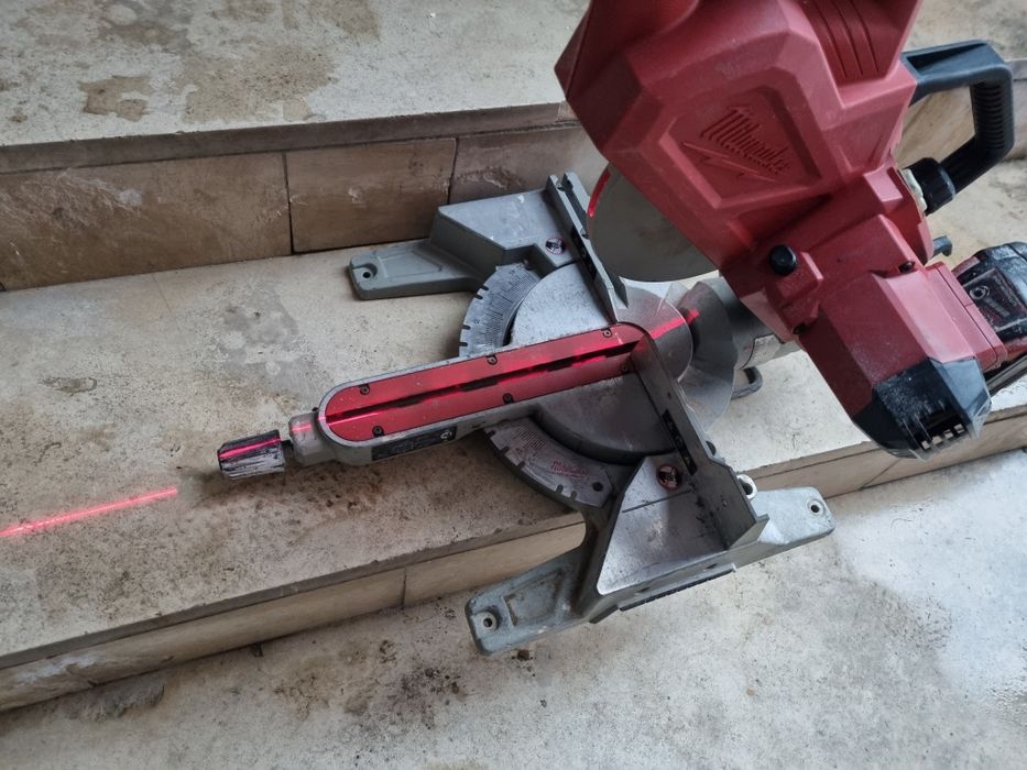 Пендула Milwaukee M18 SMS216