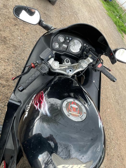 Honda Blackbird 1100