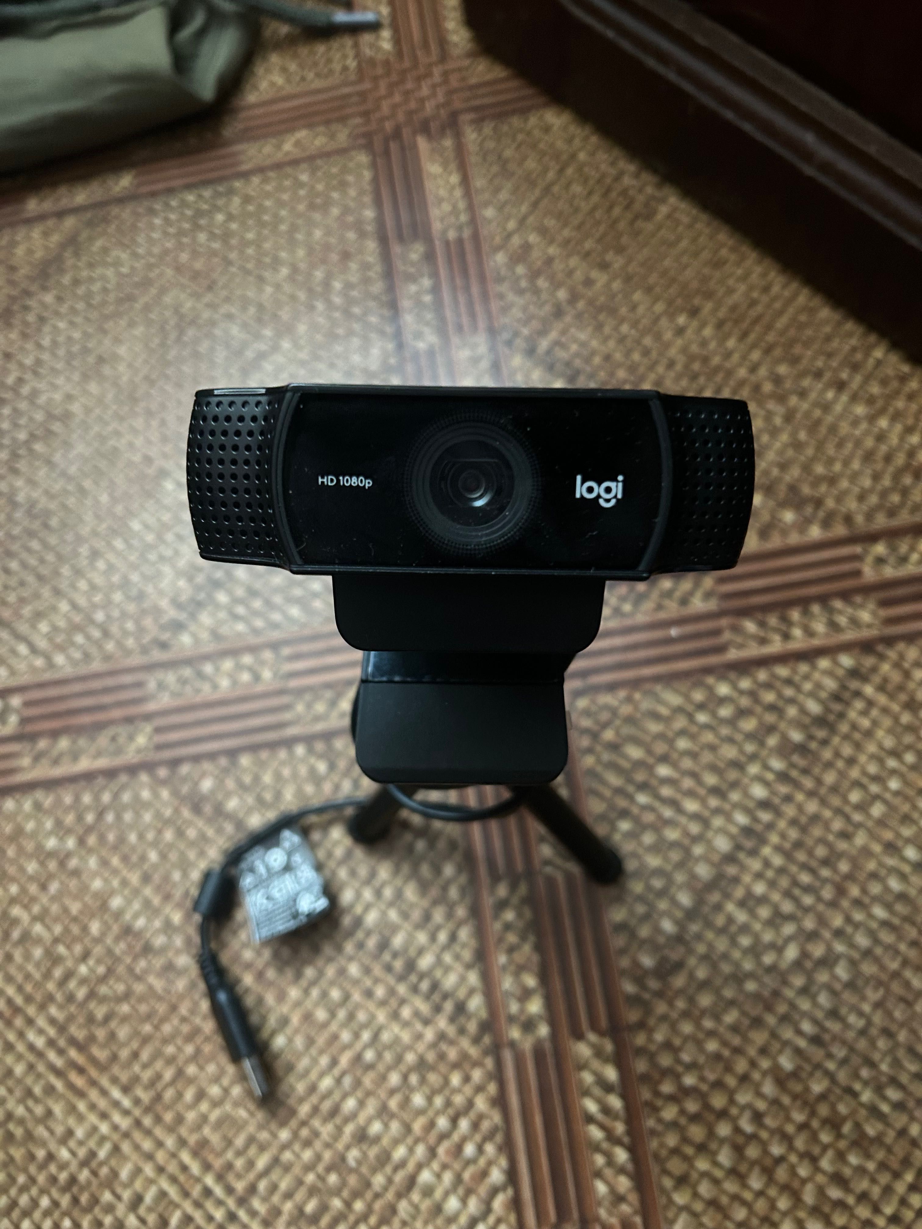 Продам веб-камеру logitech c922 pro stream