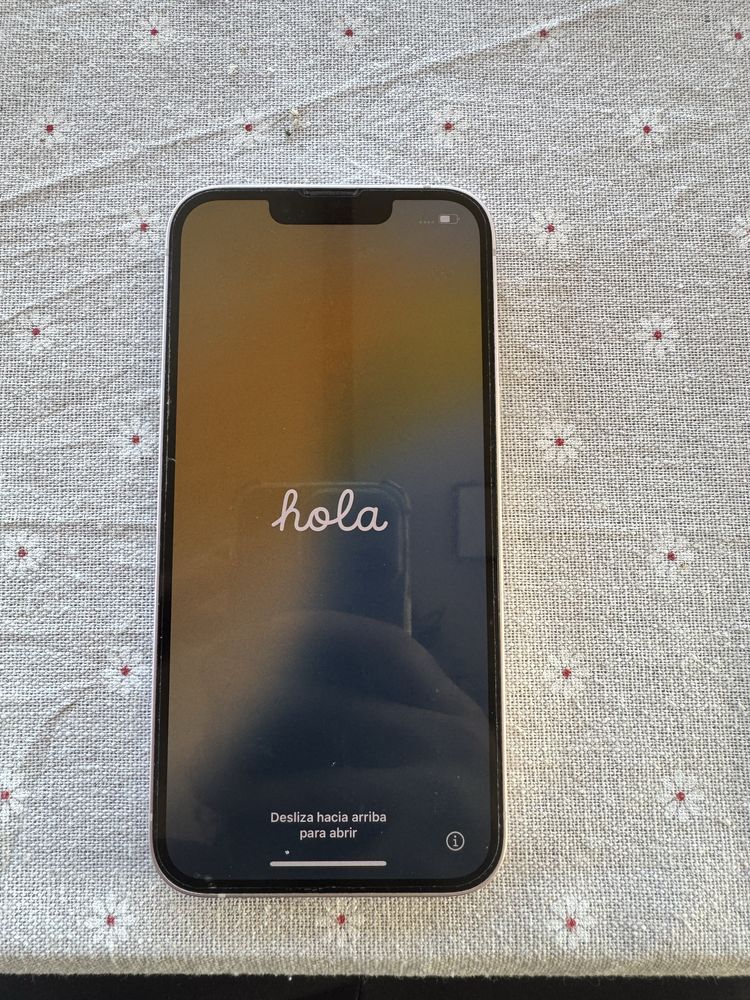 Apple iphone 13.