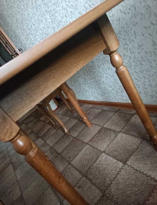 Продам стол новый раскладной. Дуб. Россия