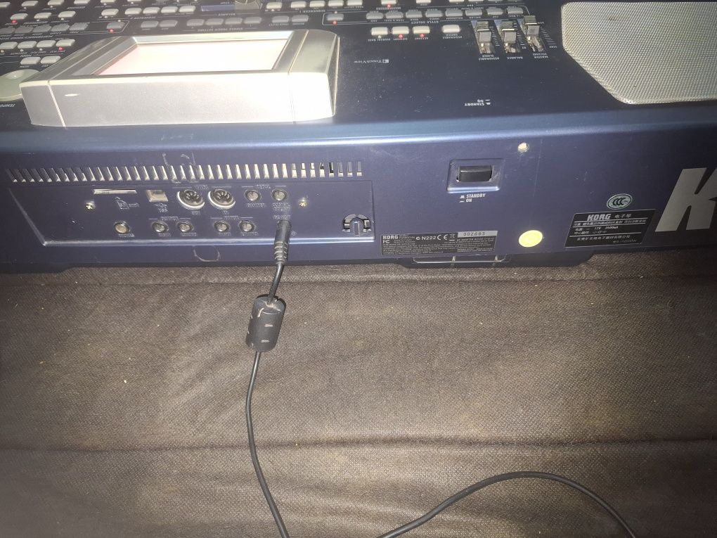 Сентизатор KORG PA 500.