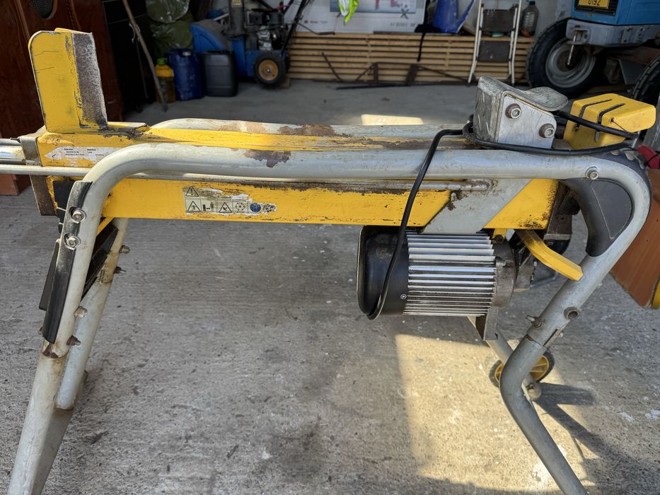 Taietor lemne electric