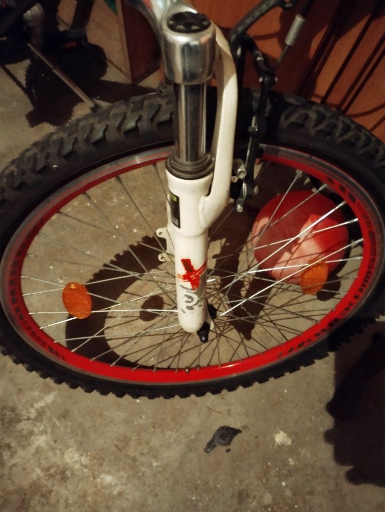 Vând Bicicleta 24"