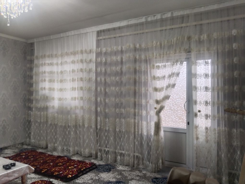 Uy sotiladi yangi remont qilingan ichlari Qibray tumani Qadirlik maxal