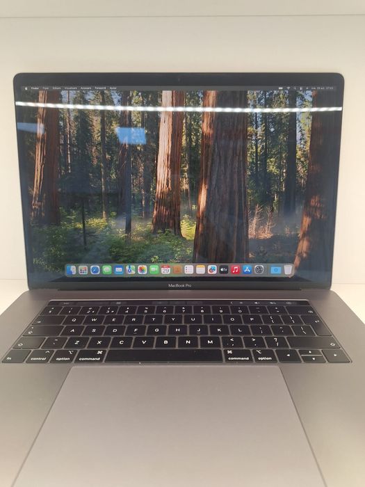MacBook Pro 2019, 15-inch, Intel i9, 512/16Gb, 142 Cicluri