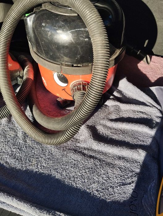 Продавам прахосмукачки