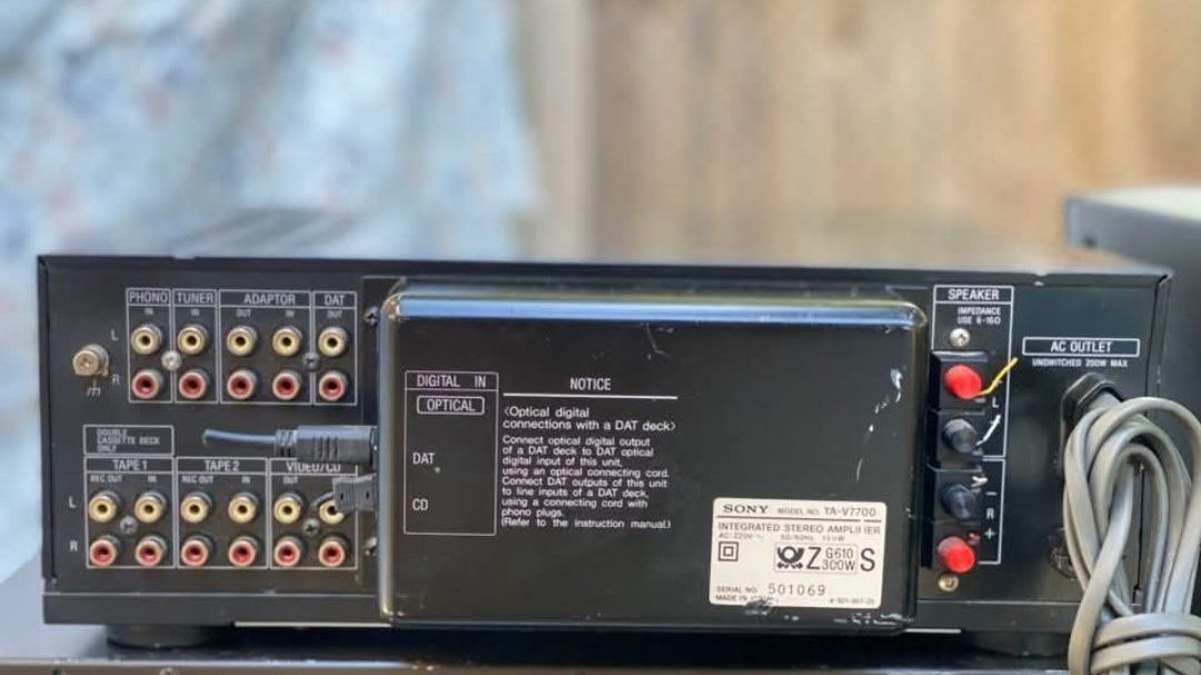 Усилвател Soni Ta - V7700