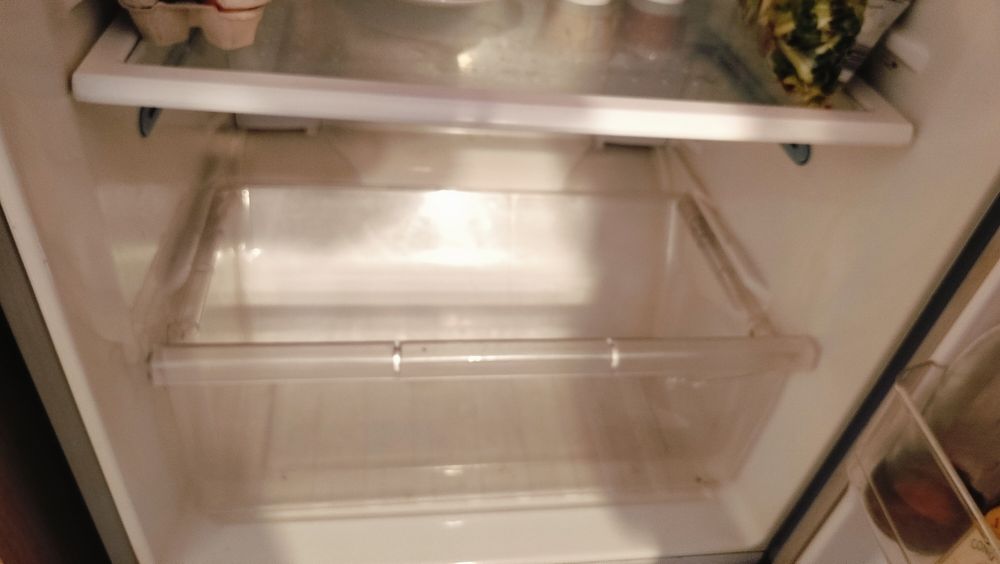 Vând frigider No frost Daewoo