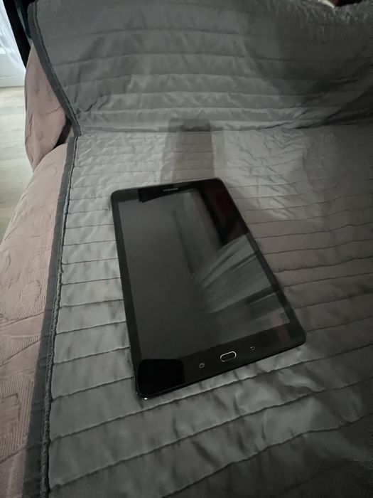 Samsung Tab A (SM-T550)