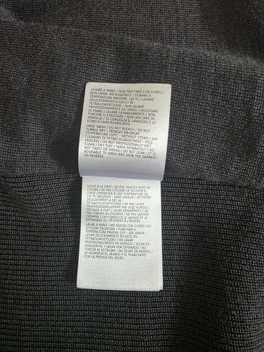 Vând cardigan Moncler 100% original
