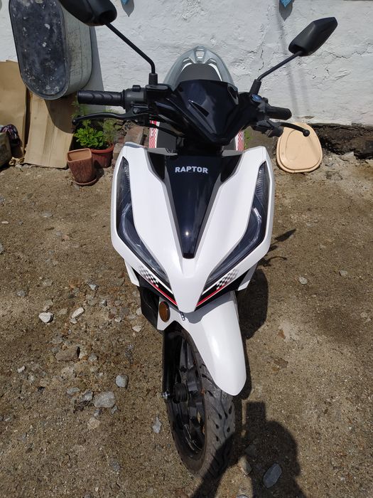 Продам скутер Raptor