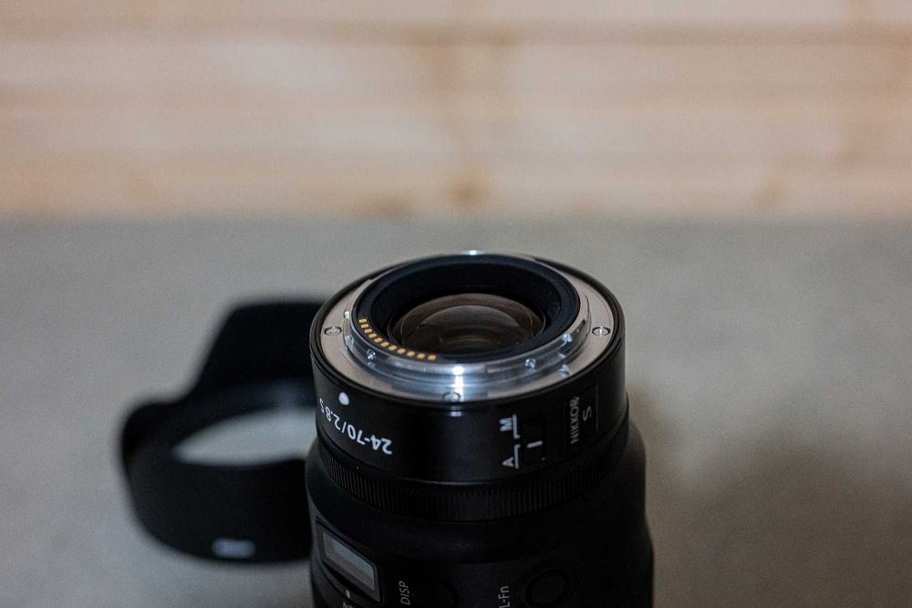 Se emite factură, deductibil pe firmă: Obiectiv Nikon Z 24-70mm F2.8 S