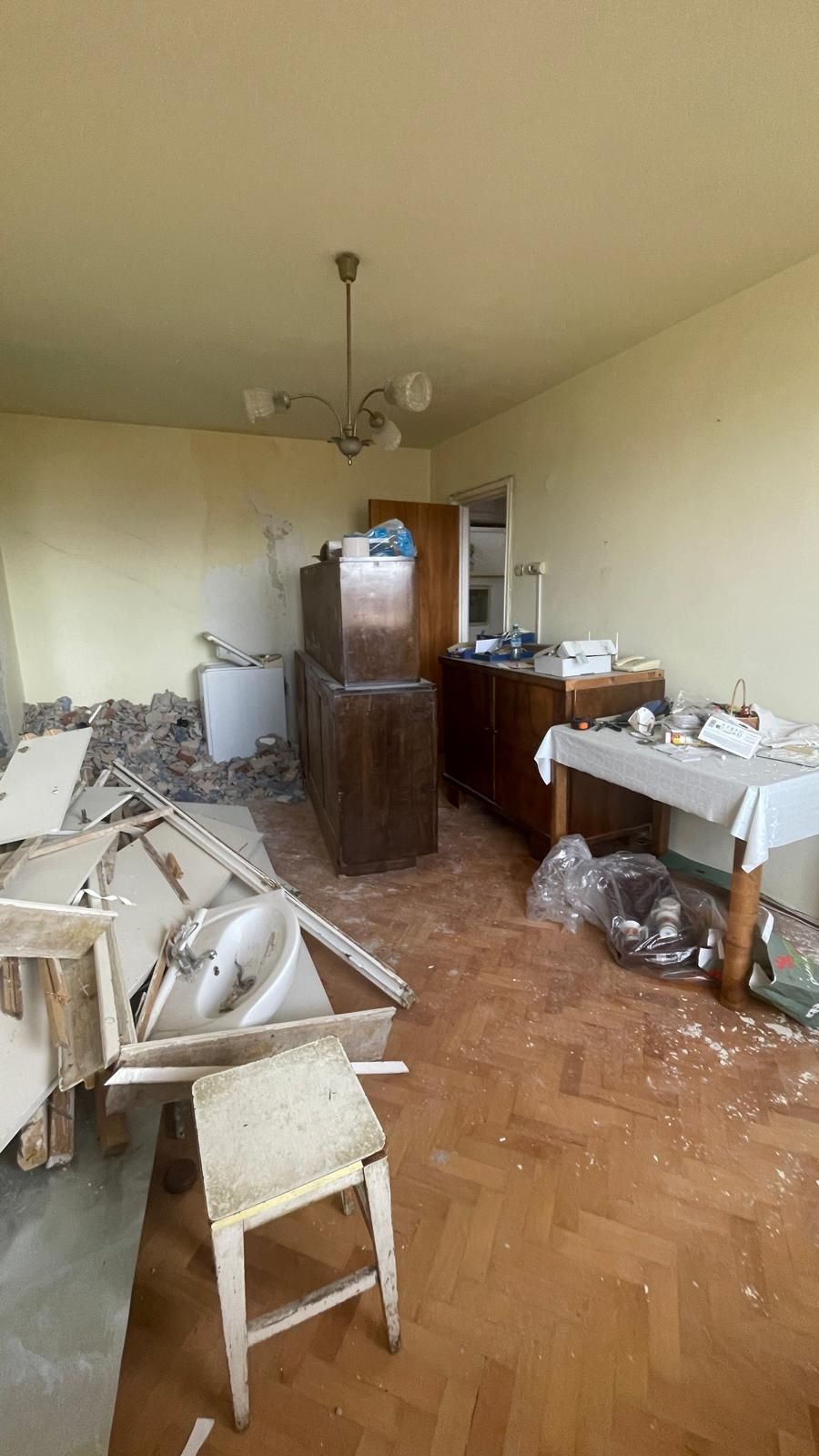 Debarasari apartamente, beciuri,poduri,mobila veche