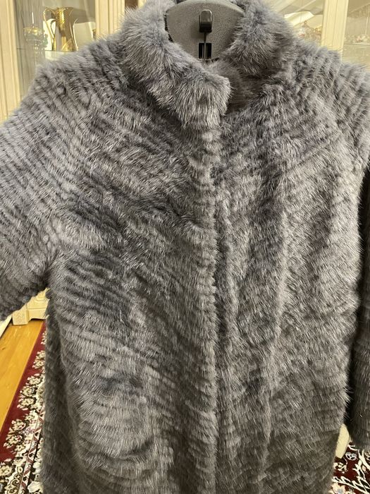 Vyazoniy shuba sotiladi. Yangi.