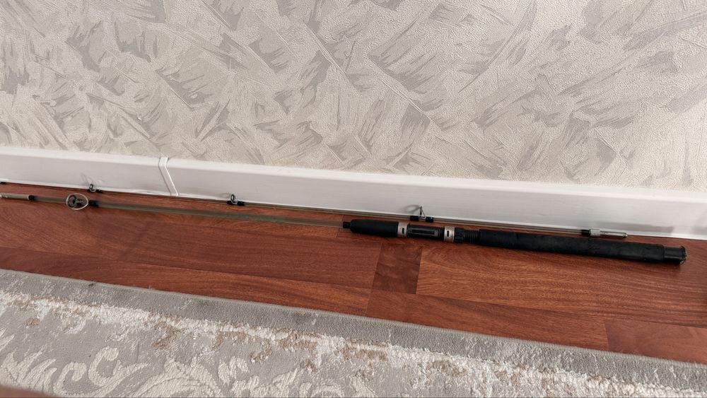 Продам спининг крокодиль 2,7 м