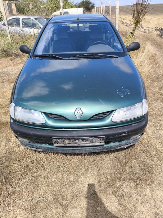 Рено Лагуна 98г. На части бензин. Renault