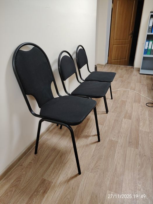 Офисные стулья 3 шт