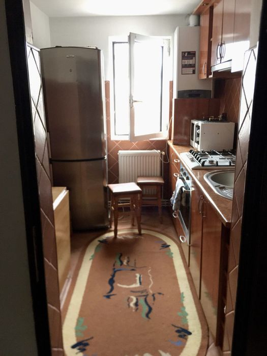 Inchiriere apartament 3 camere Bloc U 1 Mai 300EUR de pe 1 Noiembrie