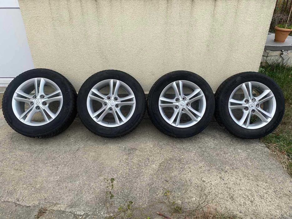 Гуми с джанти 205/60R16 за Toyota