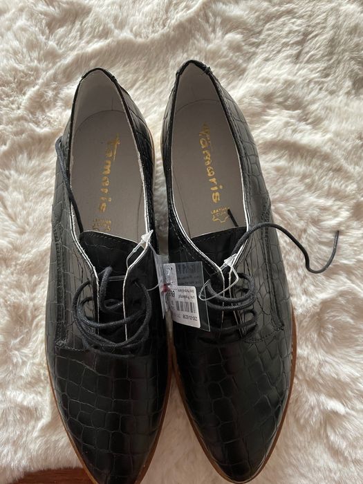 Pantofi din piele naturala Tamaris noi 39