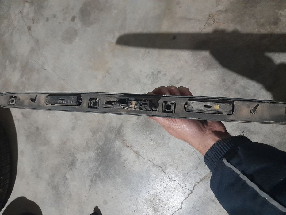 Лайстна на багажника от бмв Е46 320CI