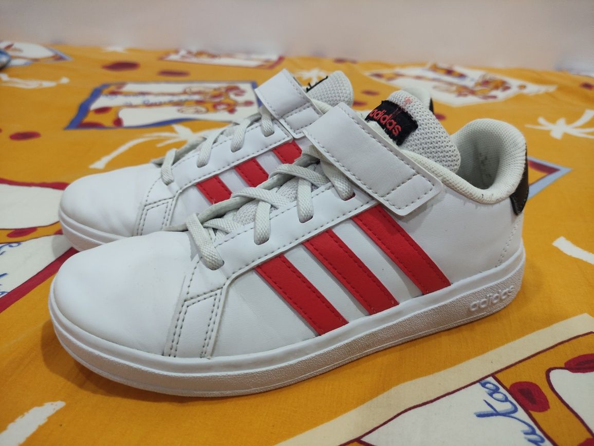 Маратонки adidas