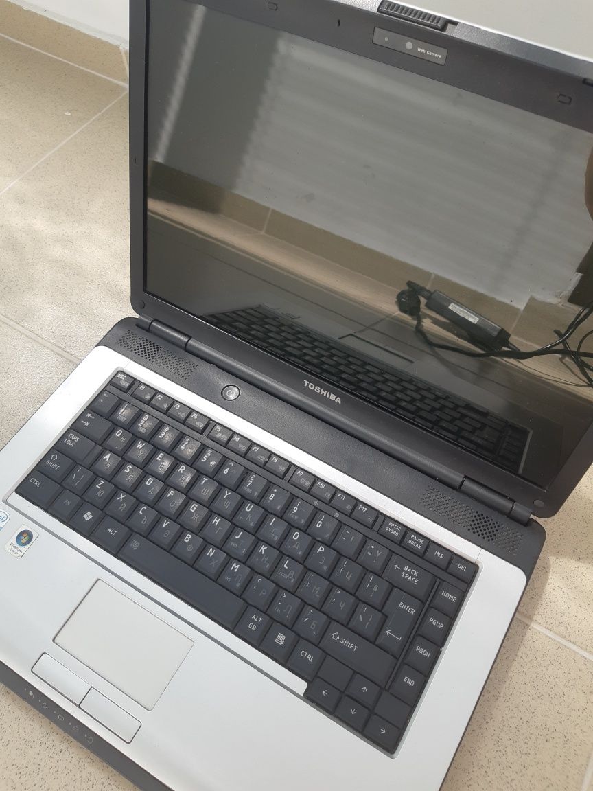 Лаптоп Toshiba Satellite L300